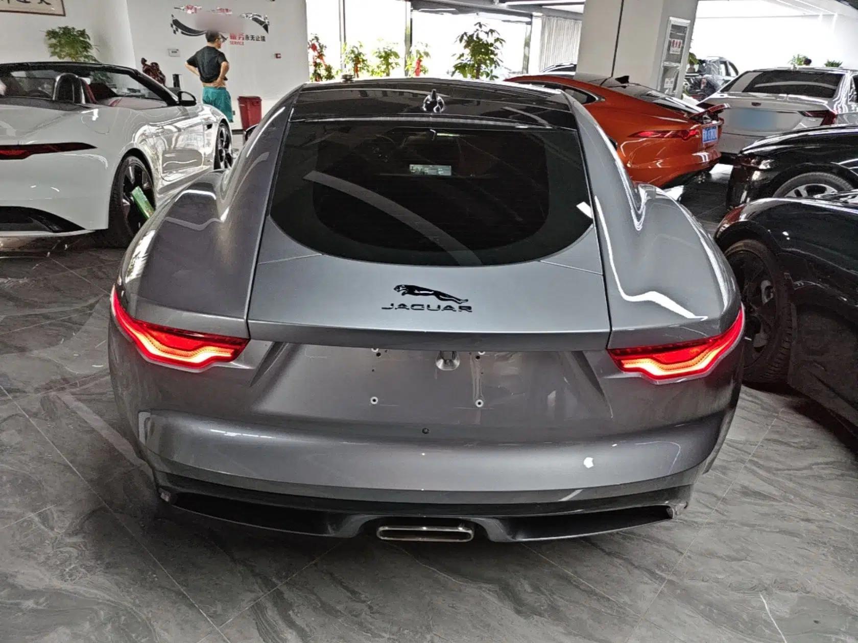Jaguar F-TYPE 2024 P300 75th Anniversary Limited-Edition Hardtop Version — миниатюра 5