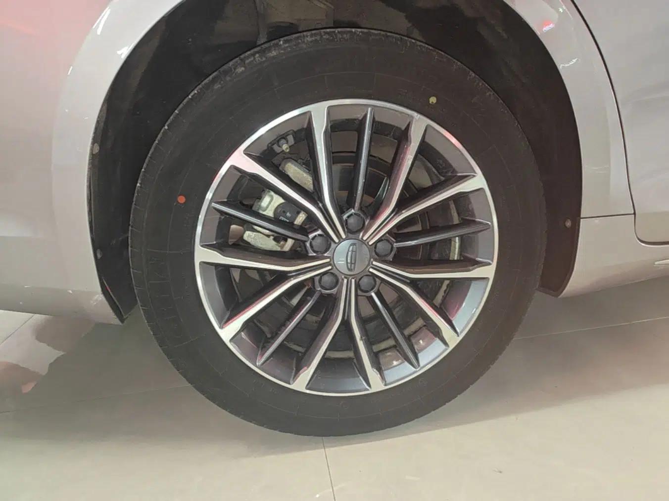 Geely Auto Preface 2023 2.0TD Luxury Version — миниатюра 11