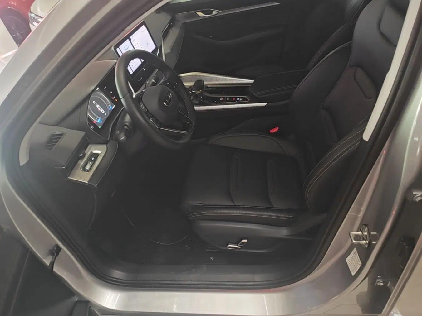 Geely Auto Preface 2023 2.0TD Luxury Version — миниатюра 17