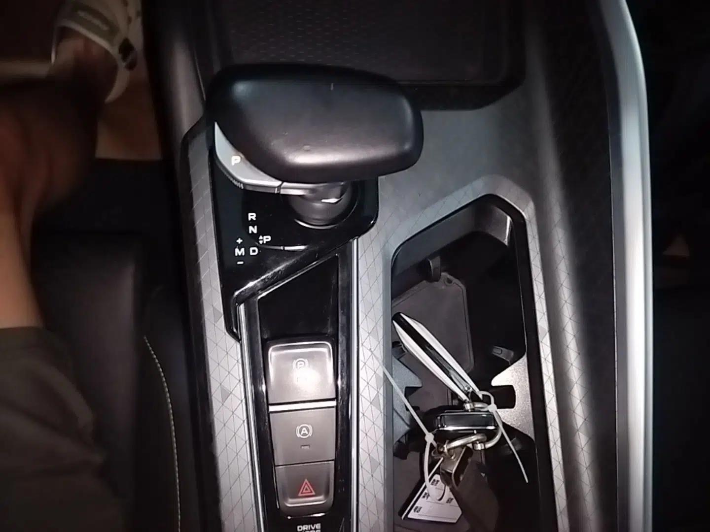 Geely Auto Preface 2023 1.5TD Fuyao Version — миниатюра 16