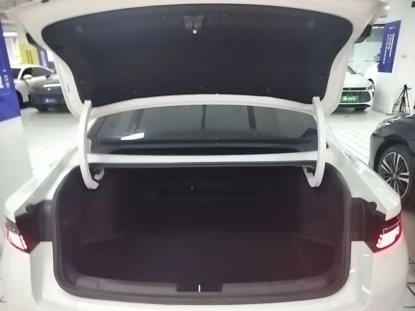 Geely Auto Preface 2023 1.5TD Fuyao Version — миниатюра 22