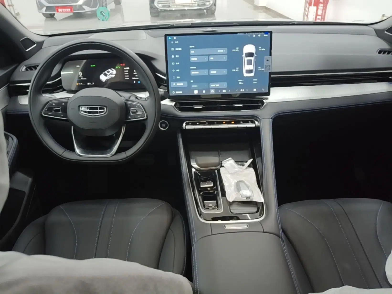Geely Auto Preface 2026 Model Oriental Yao 1.5TD Fuyao Edition — миниатюра 12