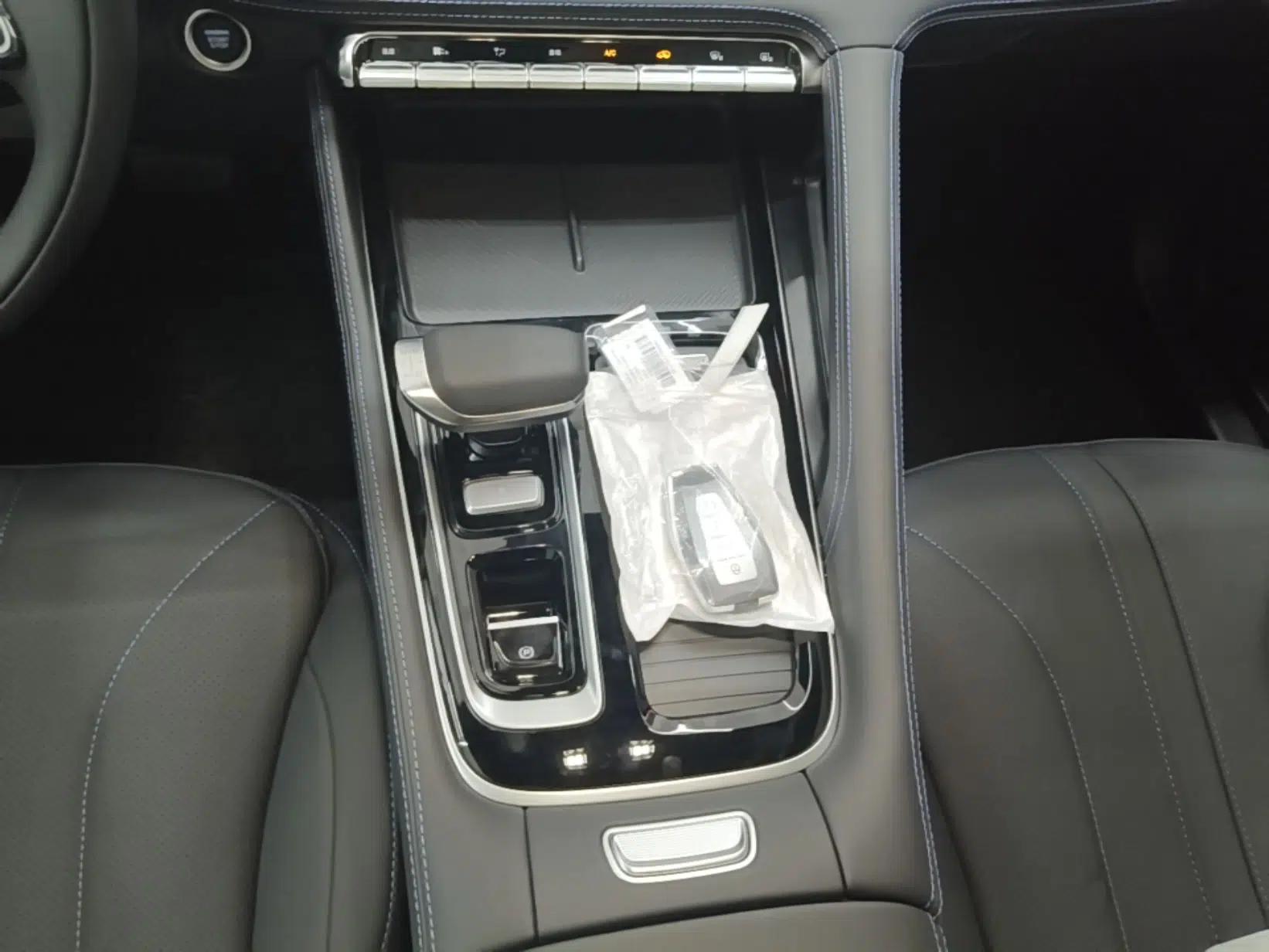 Geely Auto Preface 2026 Model Oriental Yao 1.5TD Fuyao Edition — миниатюра 16