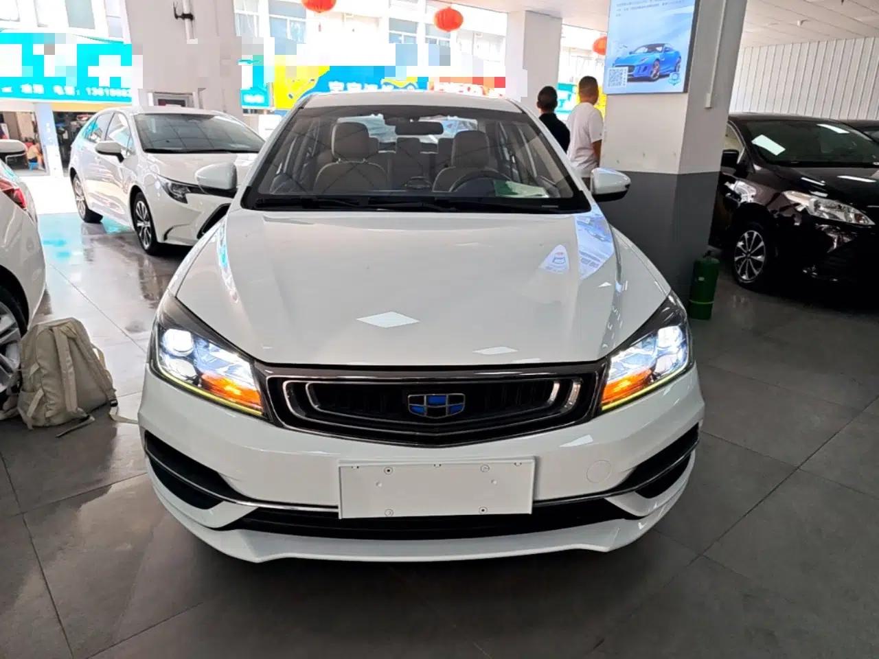 Geely Auto Emgrand 2018 1.5L Manual Luxury Model — миниатюра 2