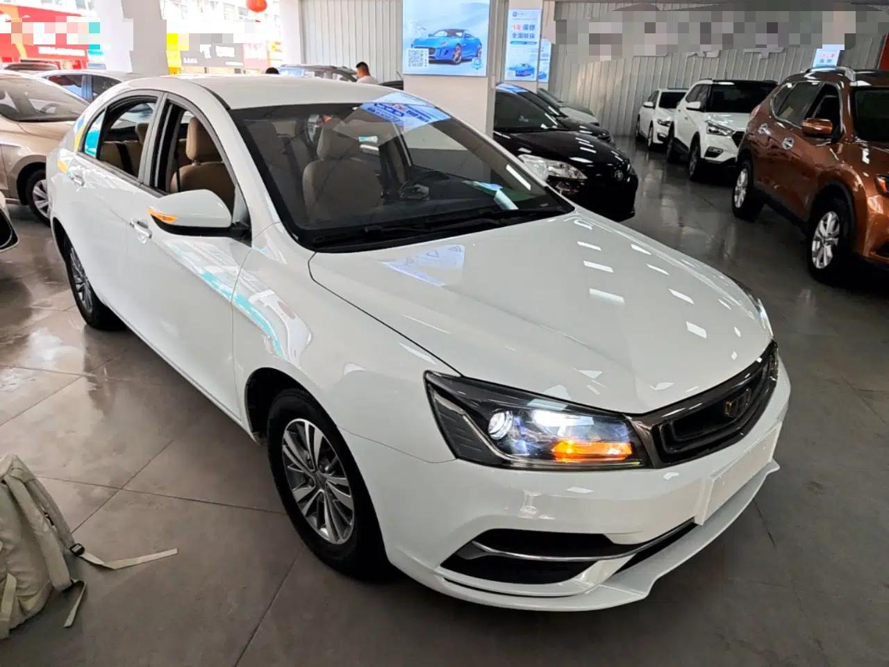 Geely Auto Emgrand 2018 1.5L Manual Luxury Model — миниатюра 3