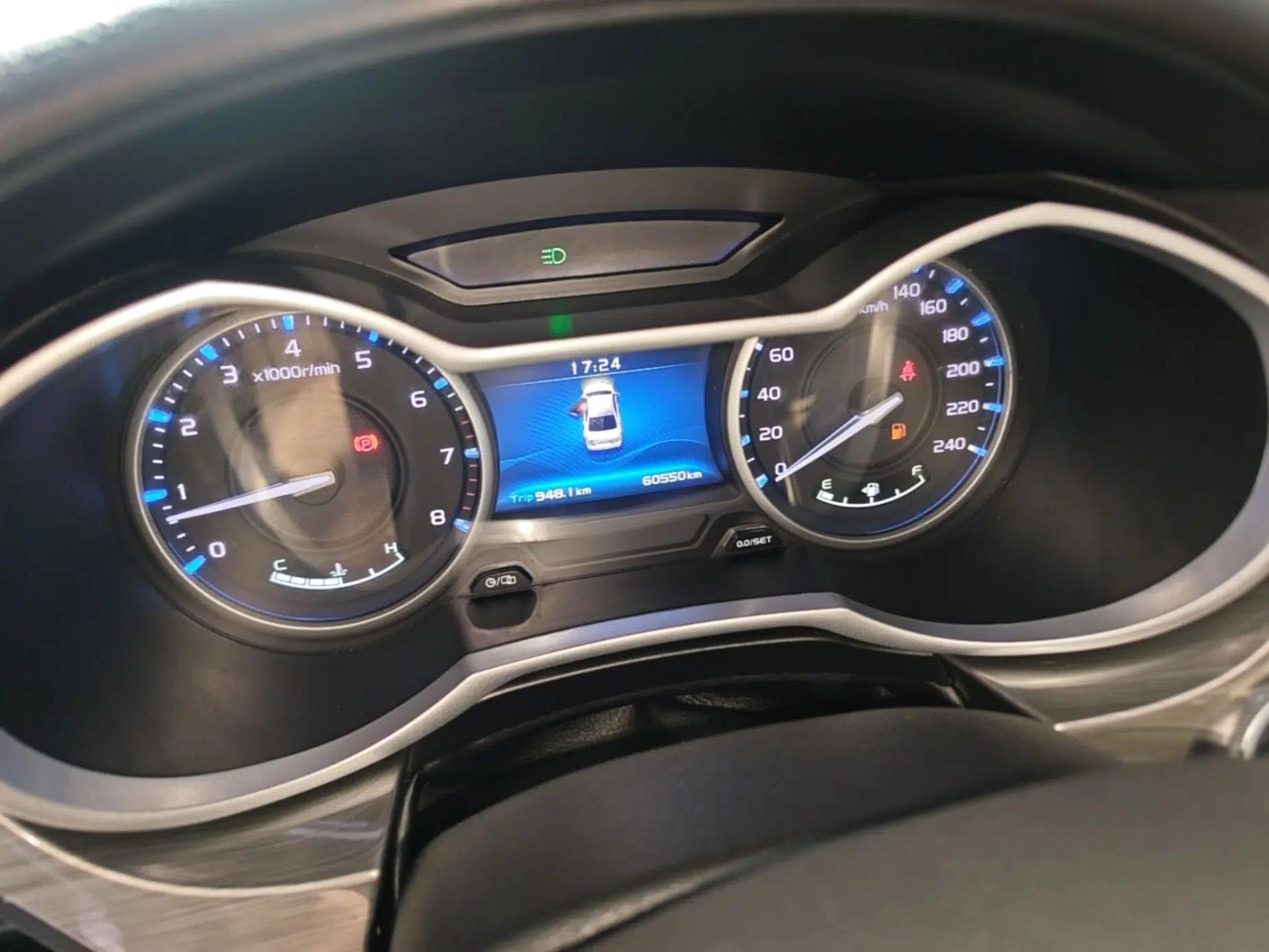 Geely Auto Emgrand 2017 Sedan Million Edition 1.5L Manual Luxury Model — миниатюра 14