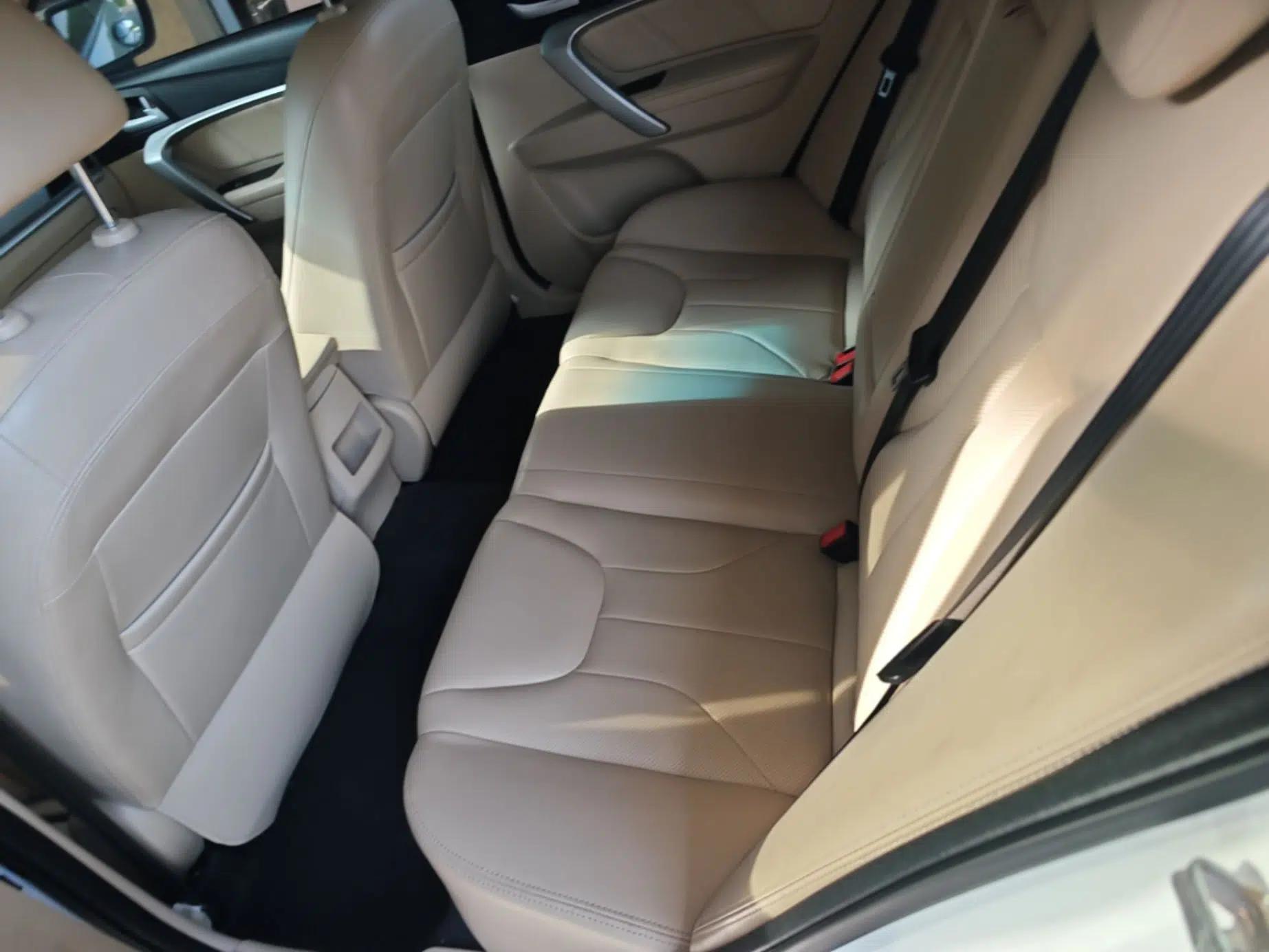 Geely Auto Emgrand 2017 Sedan Million Edition 1.5L Manual Luxury Model — миниатюра 20