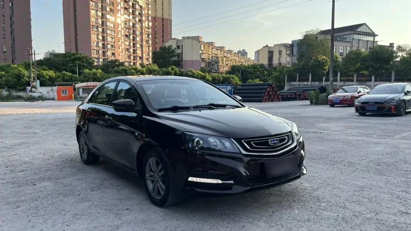 Geely Auto Emgrand 2017 Sedan Million Edition 1.5L CVT Upward Version — миниатюра 3