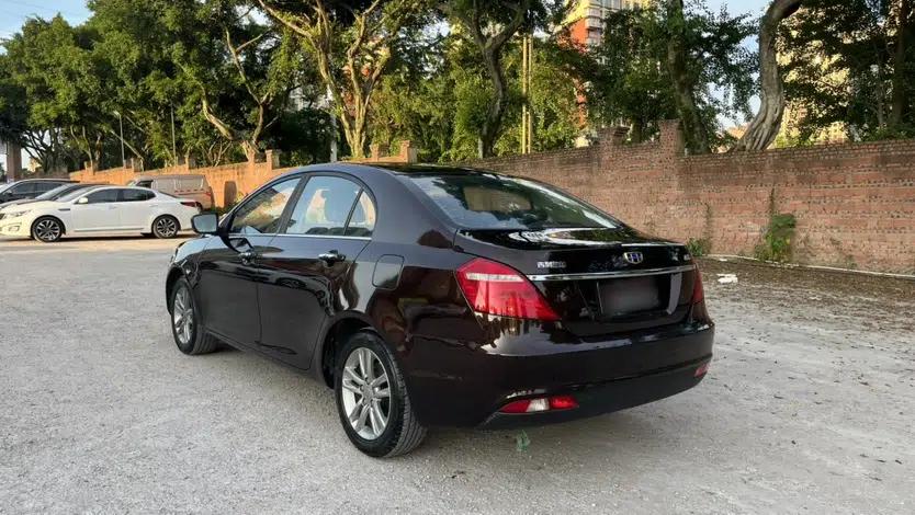Geely Auto Emgrand 2017 Sedan Million Edition 1.5L CVT Upward Version — миниатюра 4