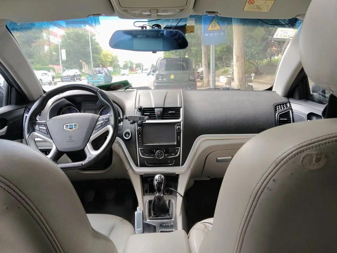 Geely Auto Emgrand 2014 Sedan 1.5L Manual Elite Model — миниатюра 18