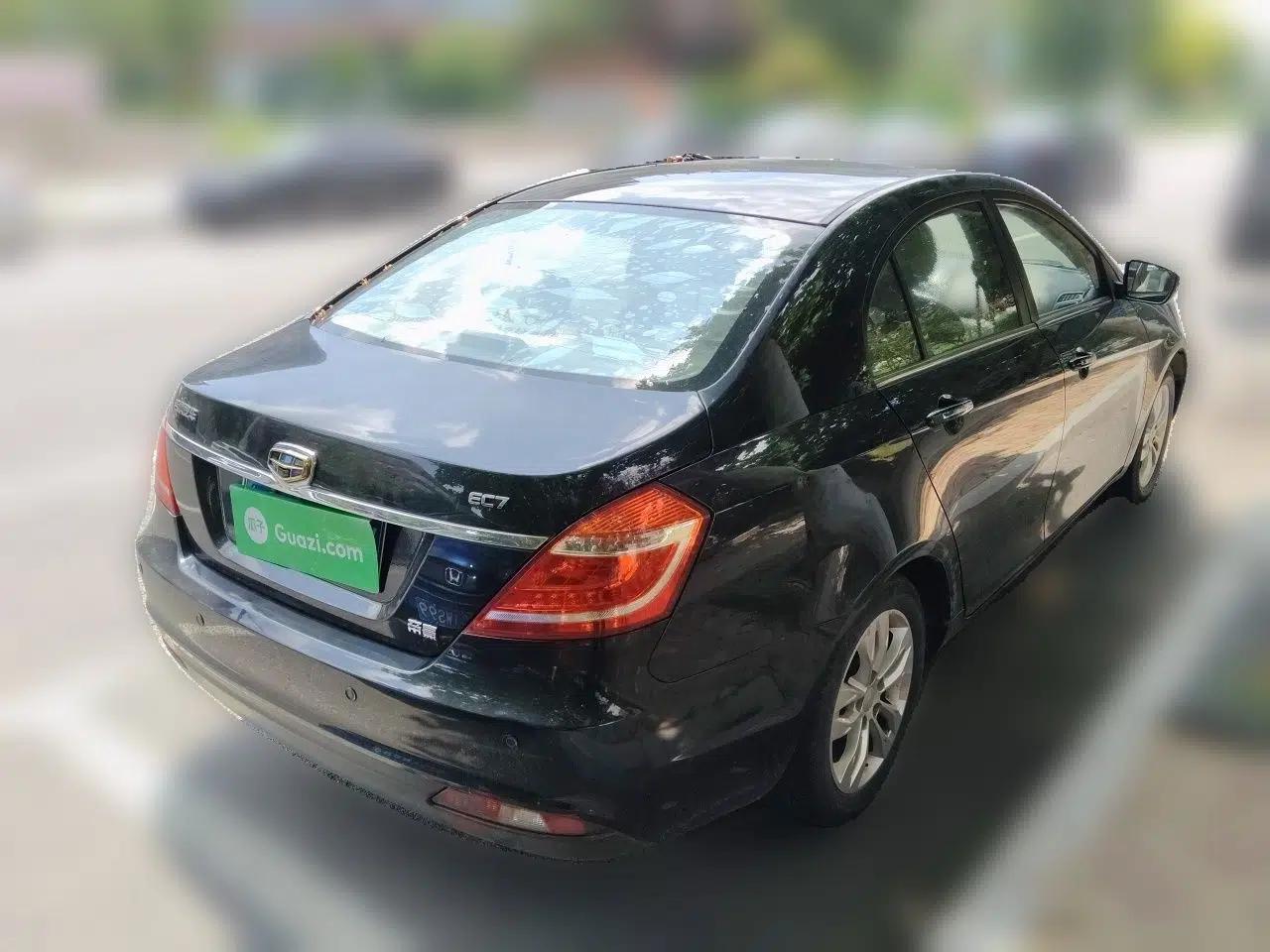 Geely Auto Emgrand 2014 Sedan 1.5L Manual Elite Model — миниатюра 6