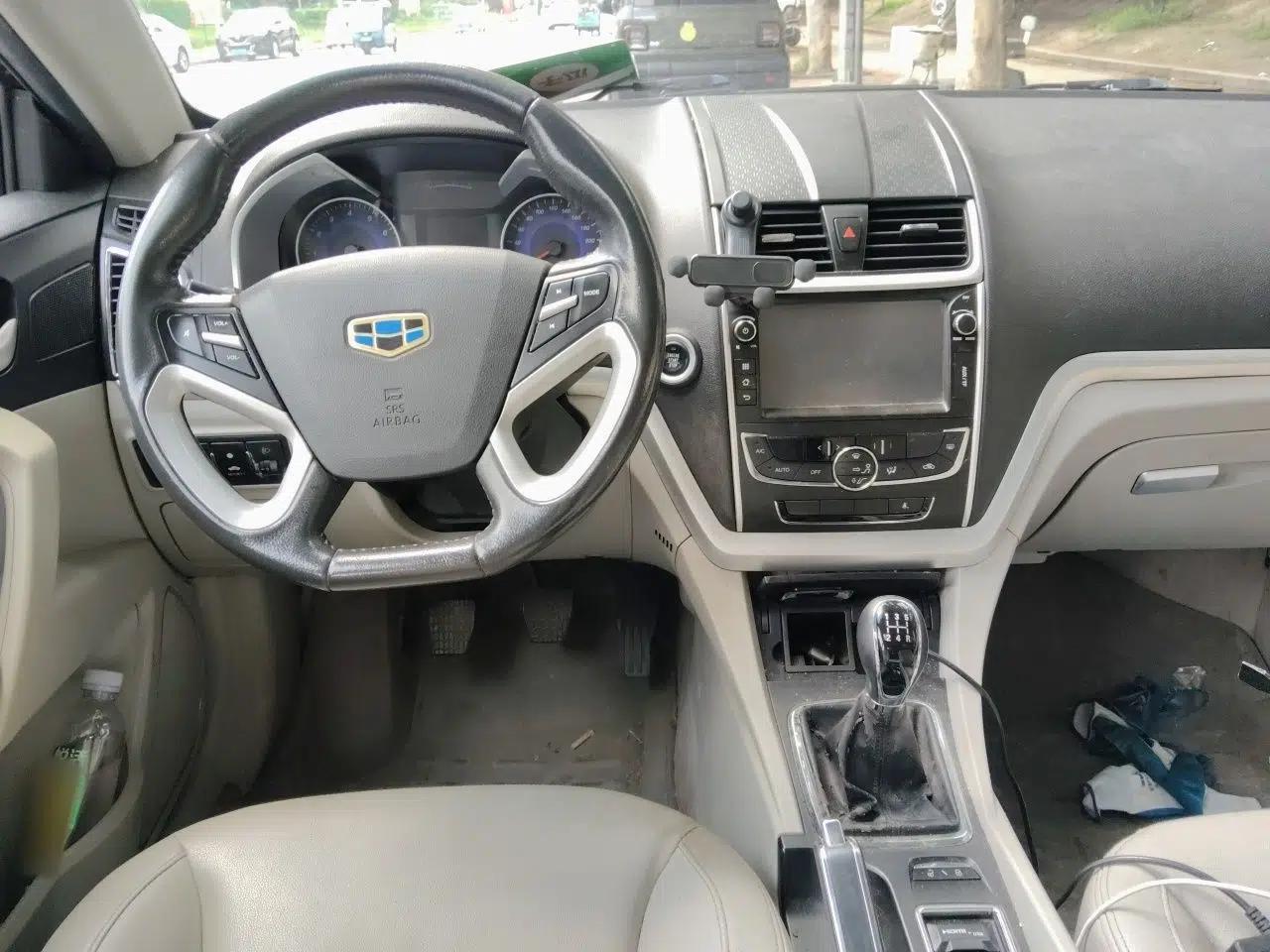 Geely Auto Emgrand 2014 Sedan 1.5L Manual Elite Model — миниатюра 9