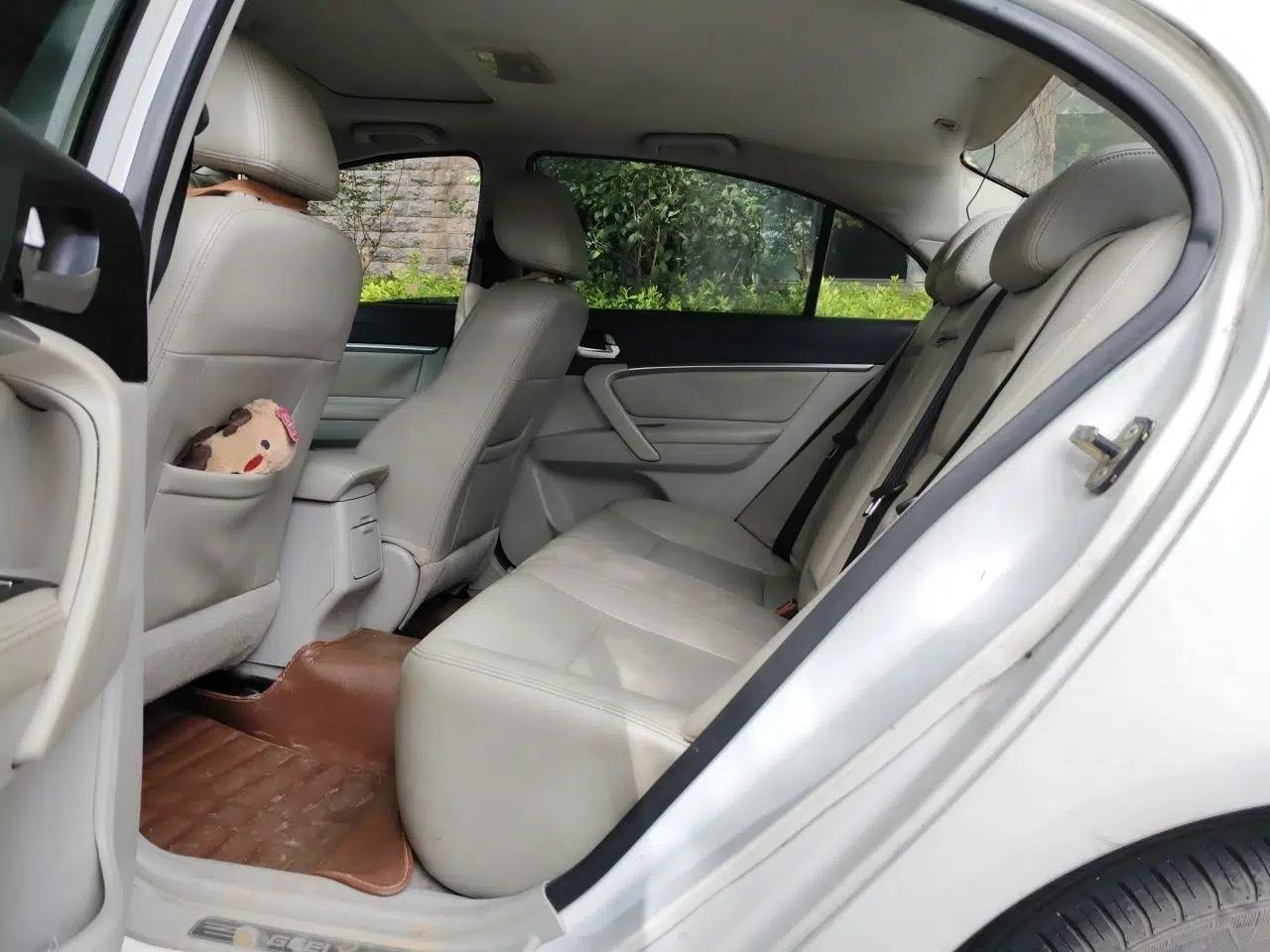 Geely Auto Emgrand 2014 Sedan 1.5L Manual Elite Model — миниатюра 17