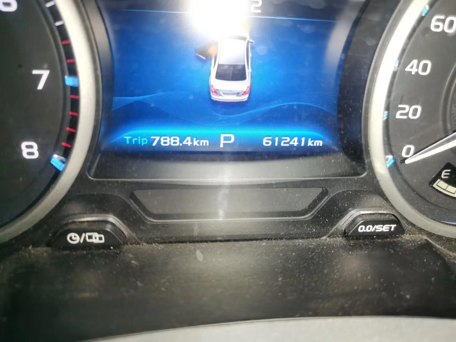 Geely Auto Emgrand 2017 Sedan Million Edition 1.5L CVT Upward Version — миниатюра 12