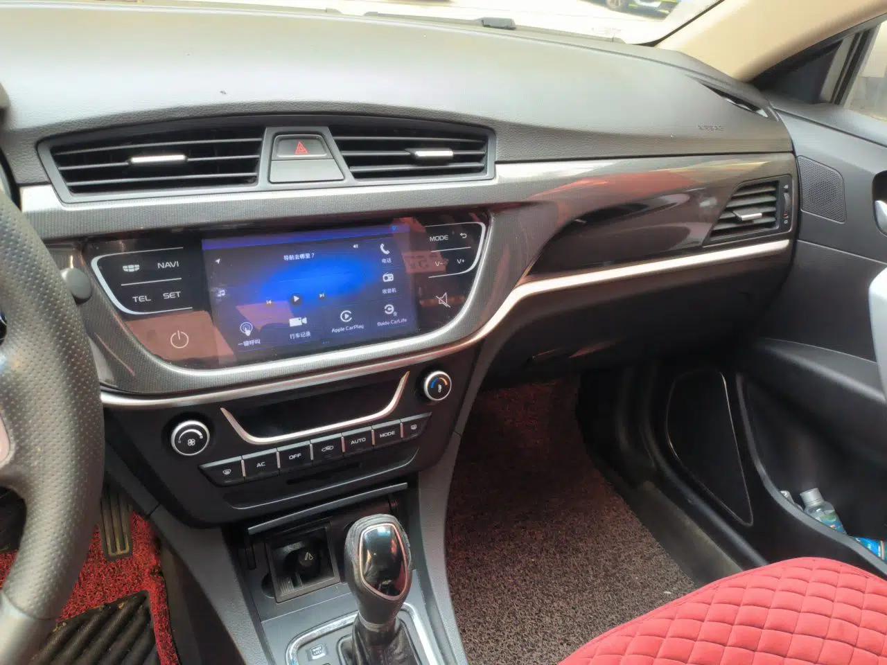 Geely Auto Emgrand 2017 Sedan Million Edition 1.5L CVT Upward Version — миниатюра 13