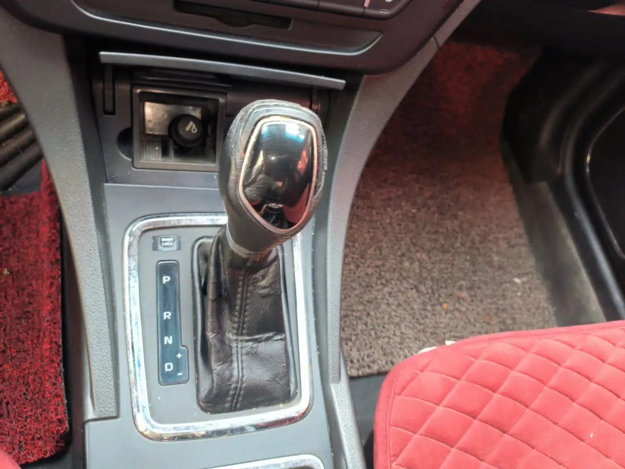 Geely Auto Emgrand 2017 Sedan Million Edition 1.5L CVT Upward Version — миниатюра 14