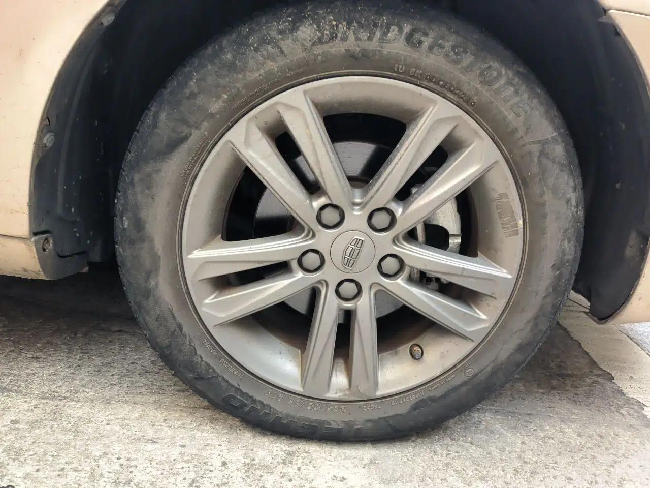 Geely Auto Emgrand 2017 Sedan Million Edition 1.5L CVT Upward Version — миниатюра 8