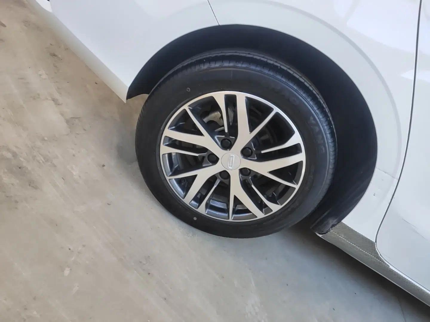 Geely Auto Emgrand 2023 4th Generation Champion Edition 1.5L Manual Luxury Model — миниатюра 11