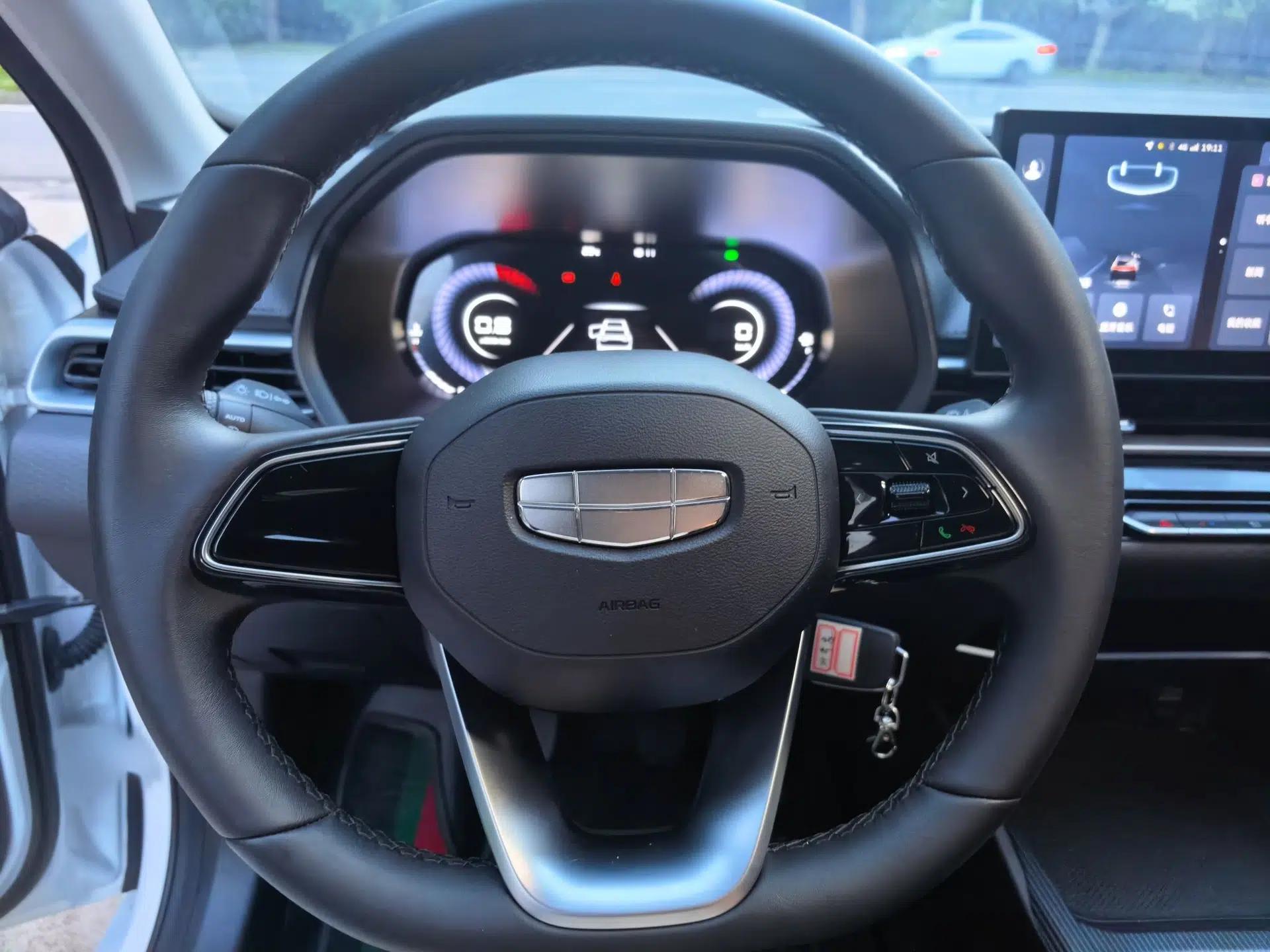 Geely Auto Emgrand 2023 4th Generation Champion Edition 1.5L Manual Luxury Model — миниатюра 18