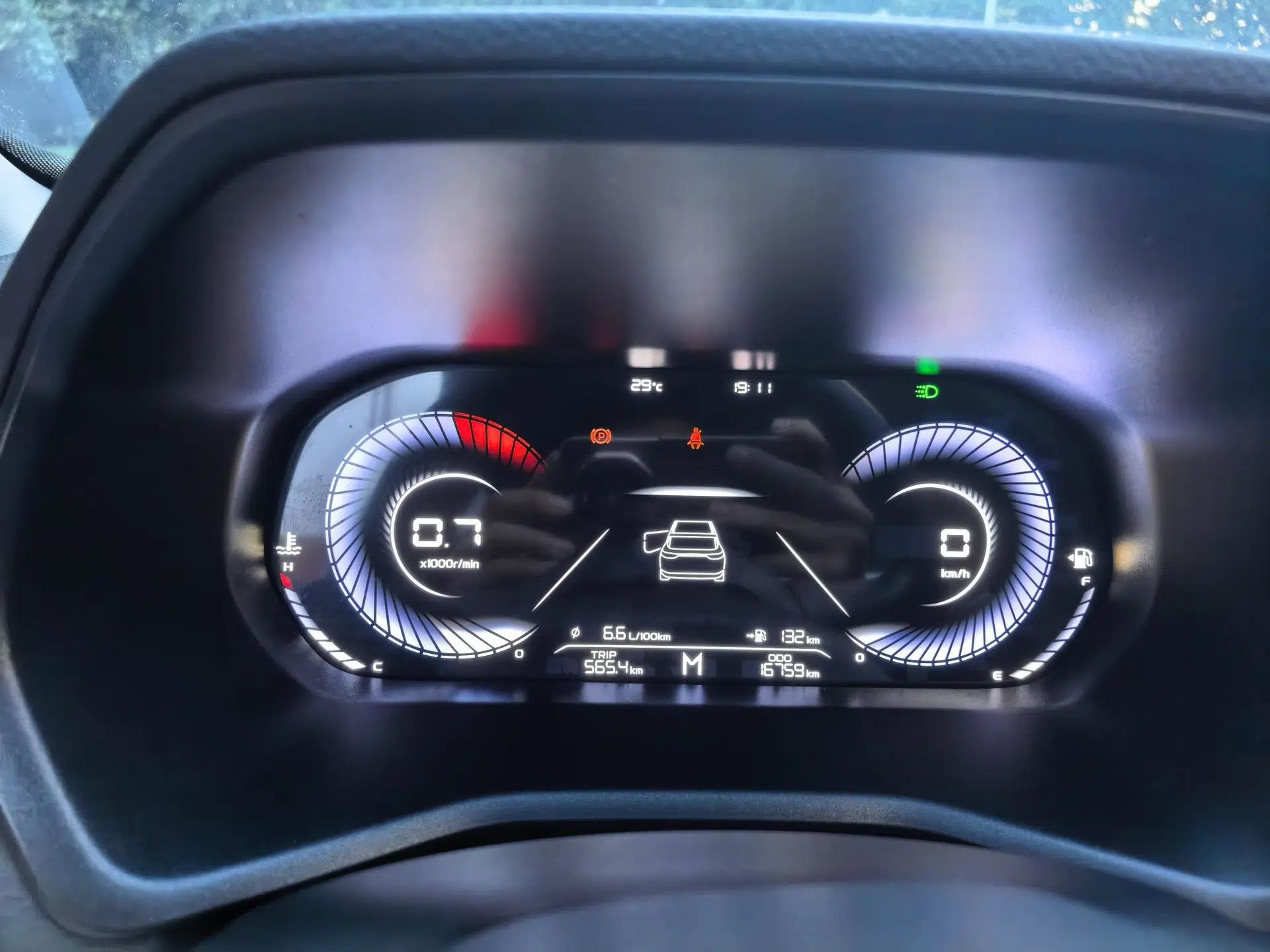 Geely Auto Emgrand 2023 4th Generation Champion Edition 1.5L Manual Luxury Model — миниатюра 19
