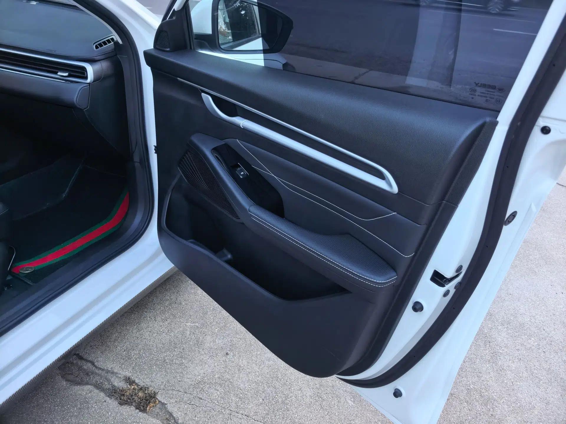 Geely Auto Emgrand 2023 4th Generation Champion Edition 1.5L Manual Luxury Model — миниатюра 32