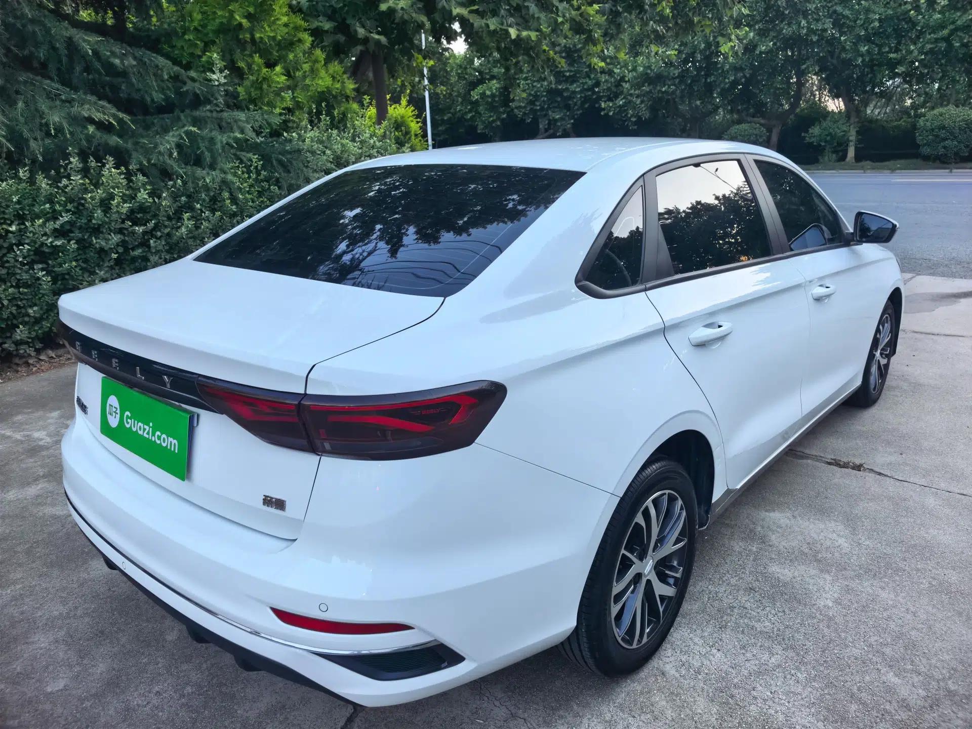 Geely Auto Emgrand 2023 4th Generation Champion Edition 1.5L Manual Luxury Model — миниатюра 6