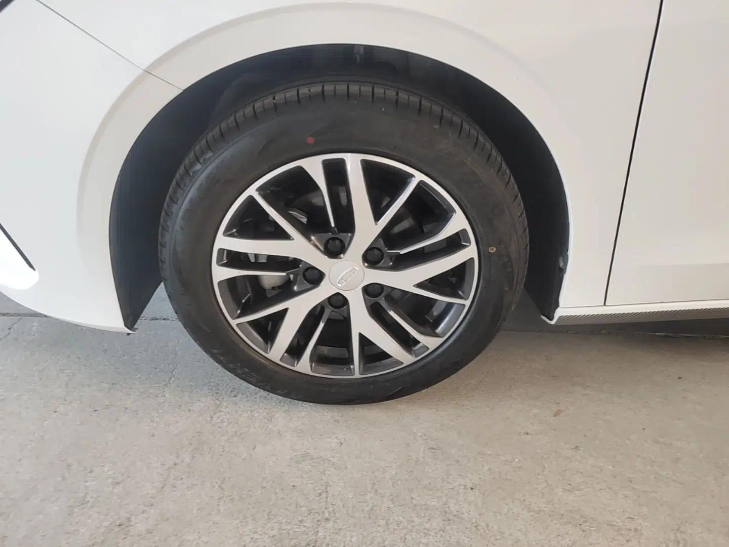 Geely Auto Emgrand 2023 4th Generation Champion Edition 1.5L Manual Luxury Model — миниатюра 10