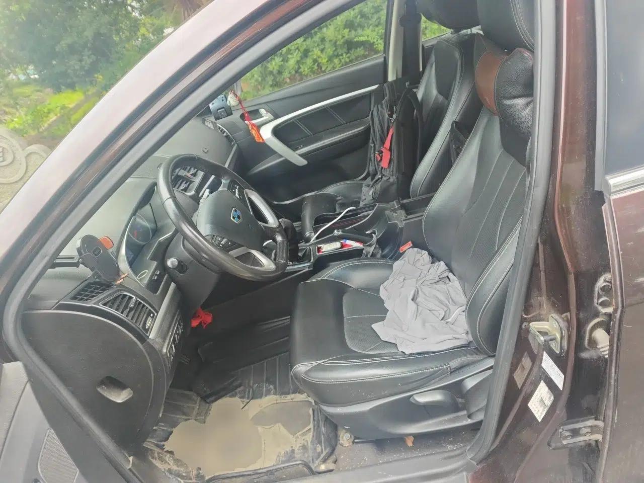 Geely Auto Emgrand 2016 Sedan 1.5L Manual Upward Edition — миниатюра 15