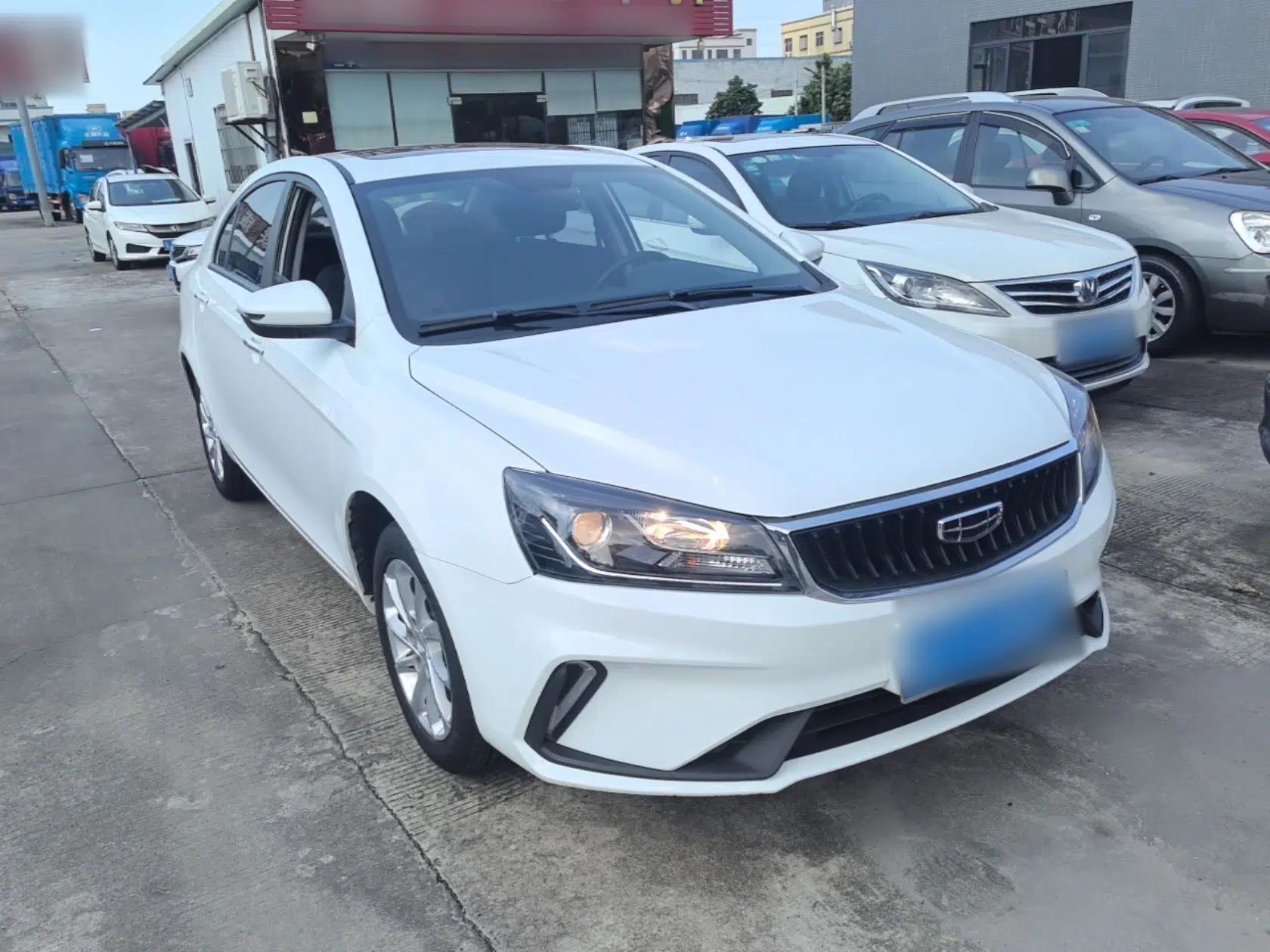 Geely Auto Emgrand 2020 1.5L Manual Luxury Model — миниатюра 3