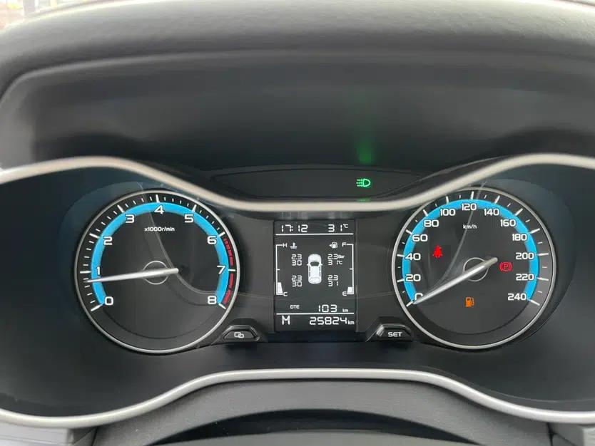 Geely Auto Emgrand 2020 1.5L Manual Luxury Model — миниатюра 24