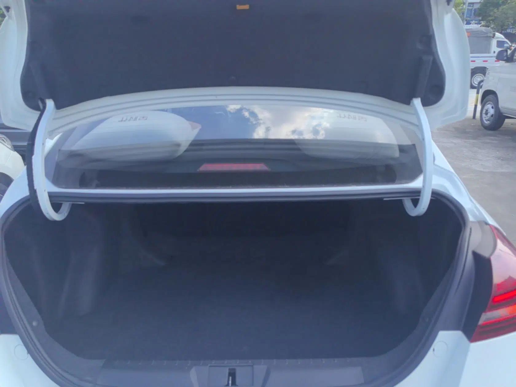 Geely Auto Emgrand 2020 1.5L Manual Luxury Model — миниатюра 32