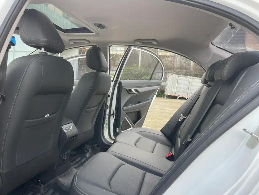 Geely Auto Emgrand 2020 1.5L Manual Luxury Model — миниатюра 34
