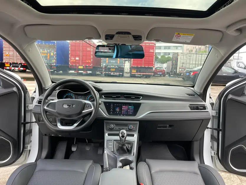 Geely Auto Emgrand 2020 1.5L Manual Luxury Model — миниатюра 38