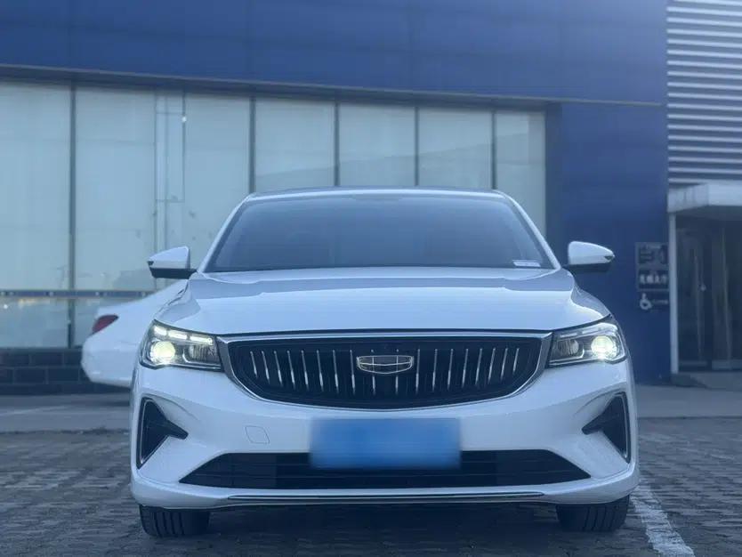 Geely Auto Emgrand 2022 4th Generation 1.5L CVT Luxury Model — миниатюра 6