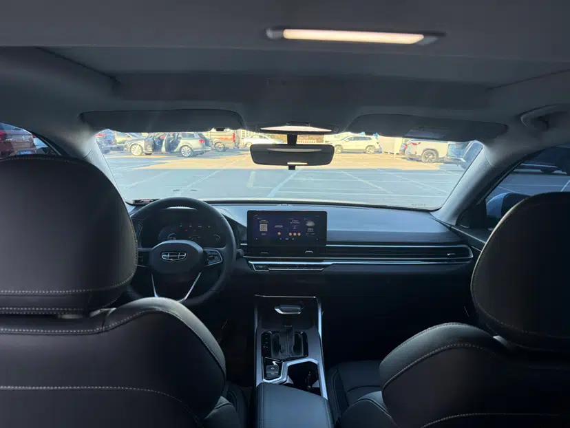 Geely Auto Emgrand 2022 4th Generation 1.5L CVT Luxury Model — миниатюра 9