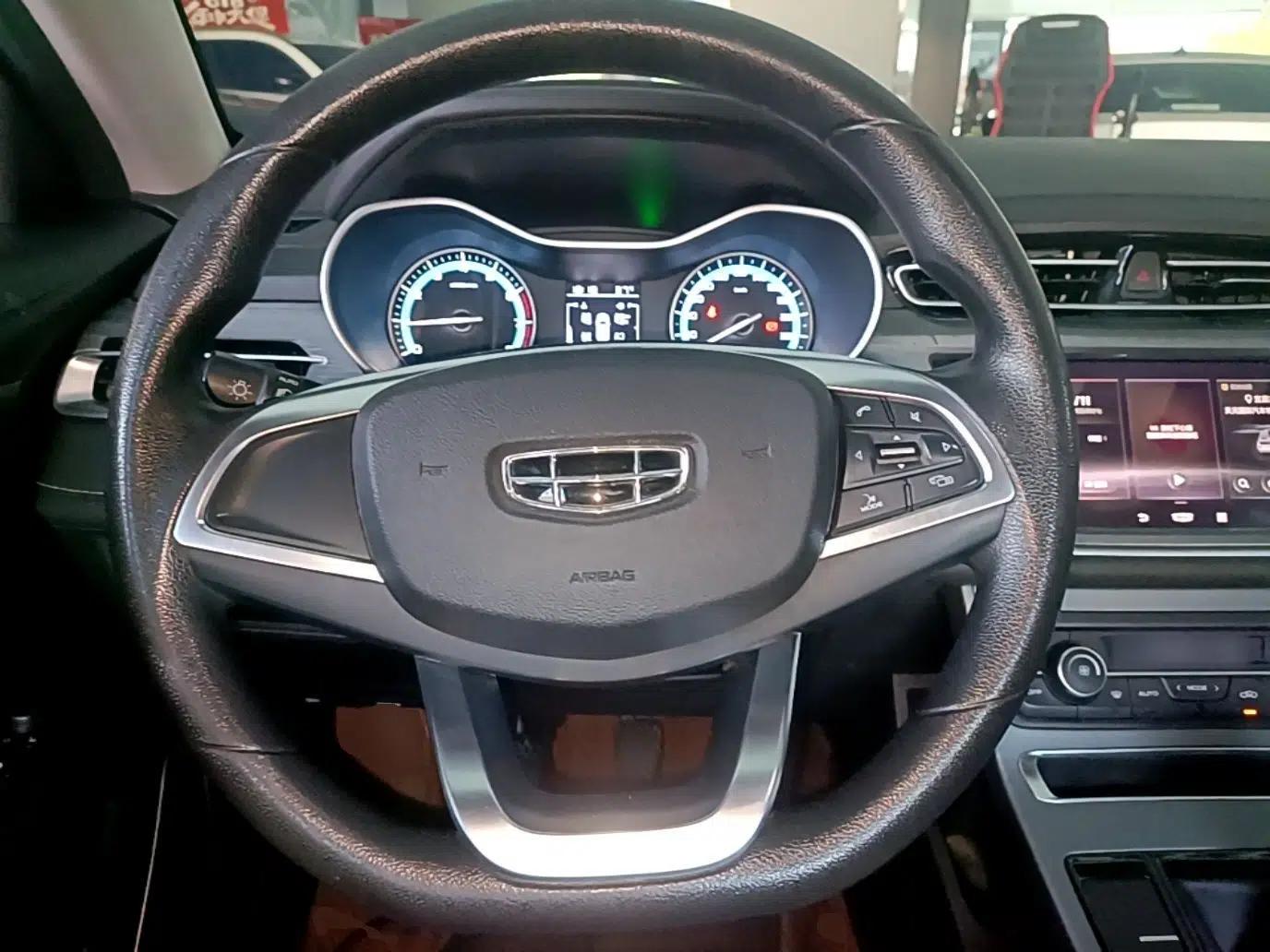 Geely Auto Emgrand 2021 UP 1.5L Manual Luxury Model — миниатюра 13