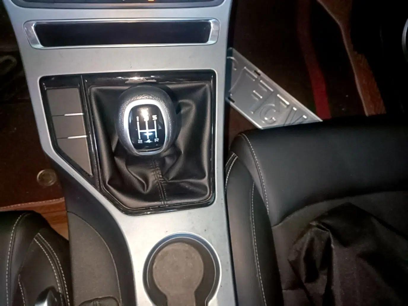 Geely Auto Emgrand 2021 UP 1.5L Manual Luxury Model — миниатюра 16