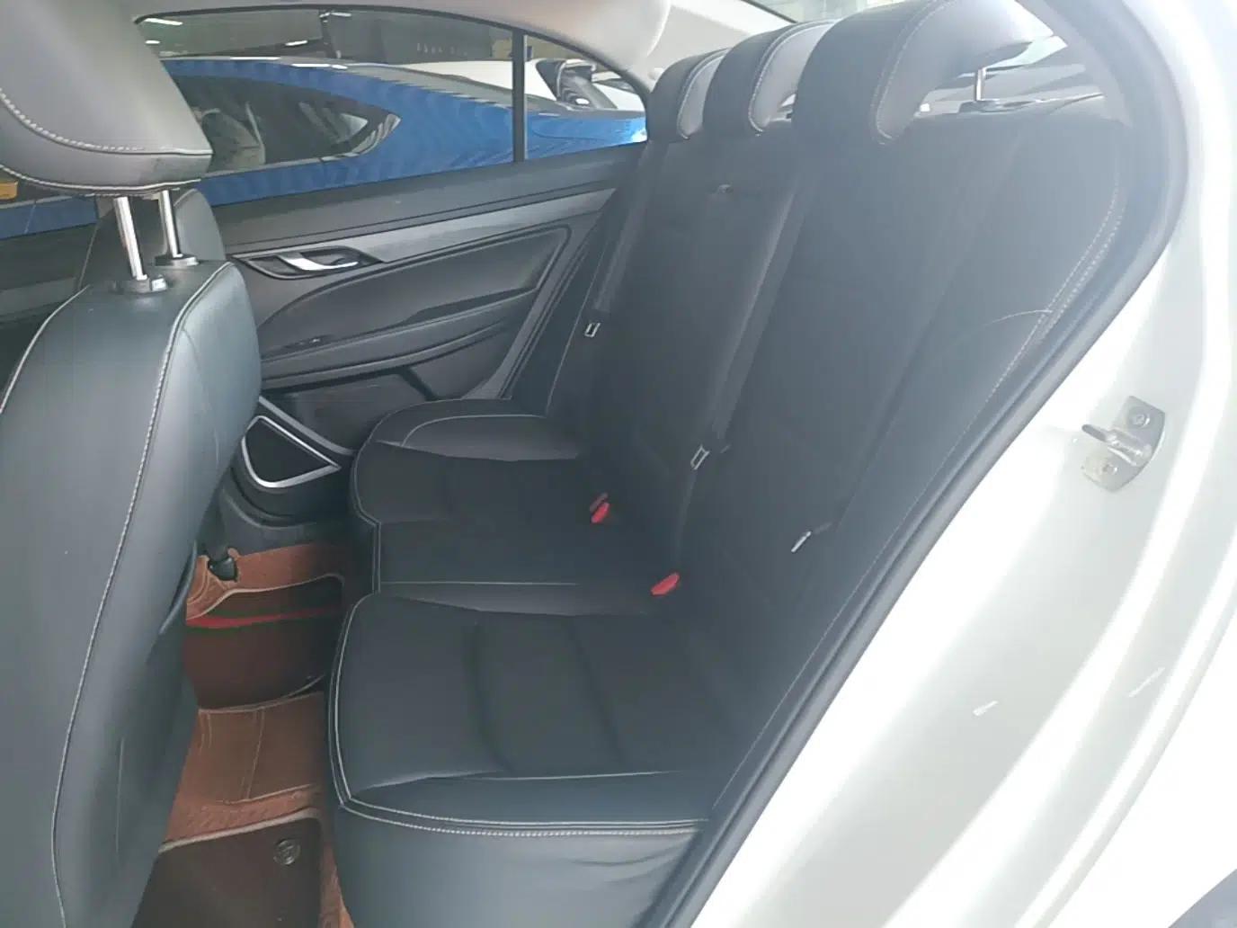 Geely Auto Emgrand 2021 UP 1.5L Manual Luxury Model — миниатюра 20