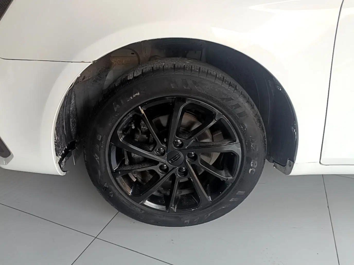 Geely Auto Emgrand 2021 UP 1.5L Manual Luxury Model — миниатюра 10