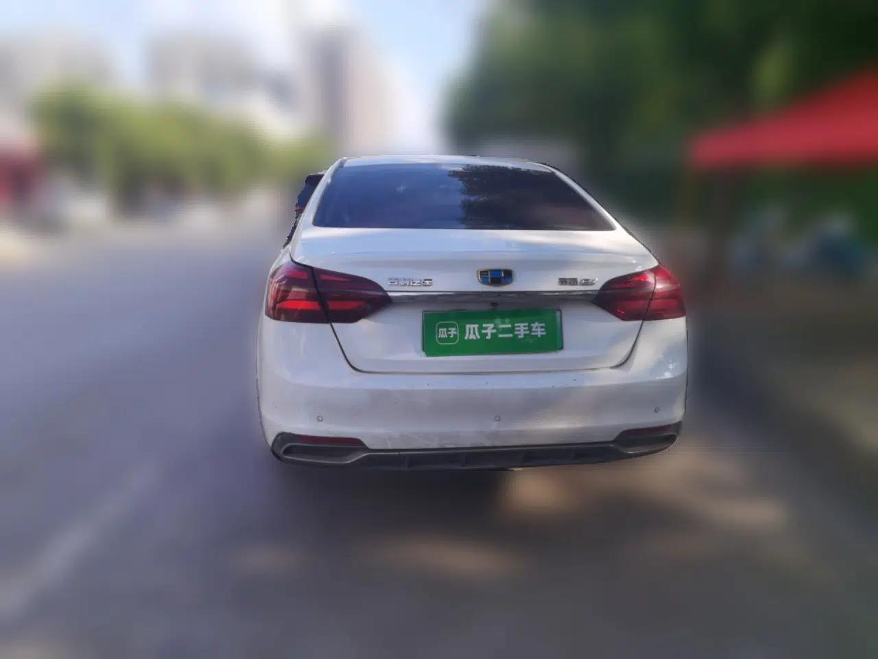 Geely Auto Emgrand New Energy 2018 EV450 Elite Model — миниатюра 5