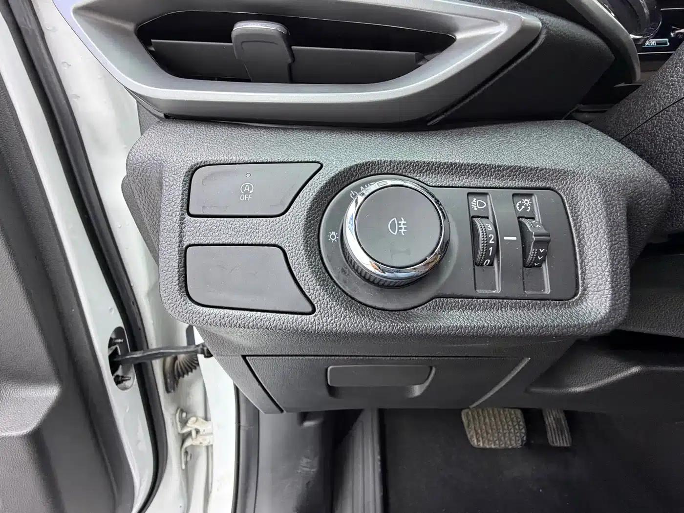 2020 Chevrolet Orlando Mild Hybrid Redline 530T Automatic Luxury Edition (5-seater) — миниатюра 11