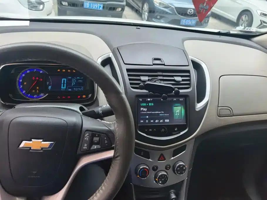Chevrolet Trax 2014 1.4T Automatic 2WD Luxury — миниатюра 12