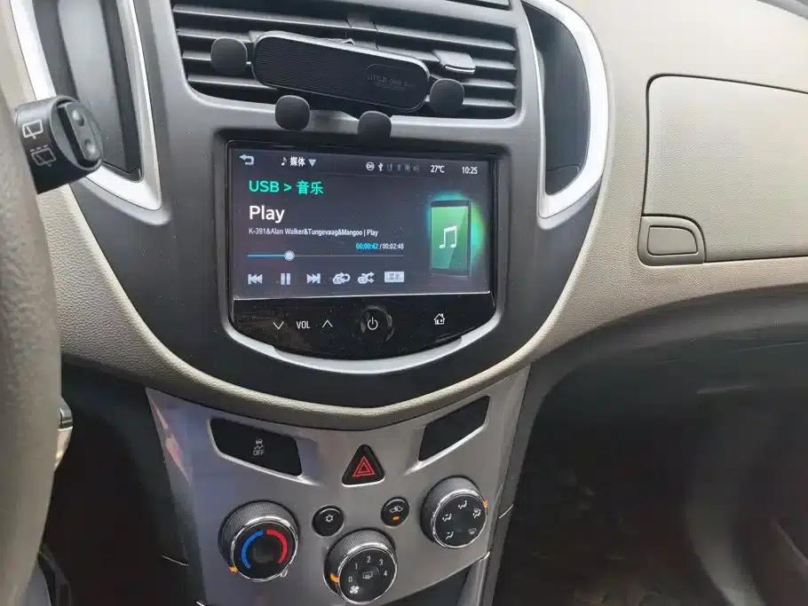 Chevrolet Trax 2014 1.4T Automatic 2WD Luxury — миниатюра 13
