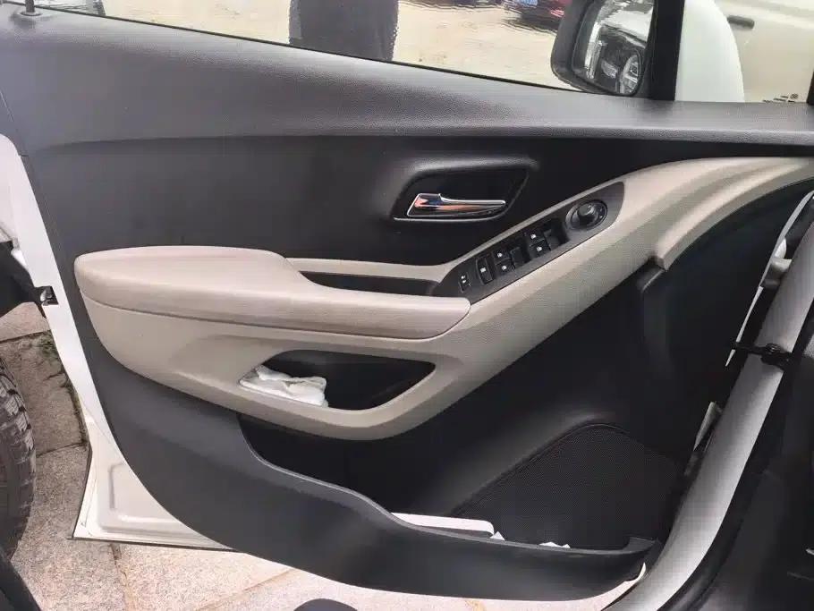 Chevrolet Trax 2014 1.4T Automatic 2WD Luxury — миниатюра 7