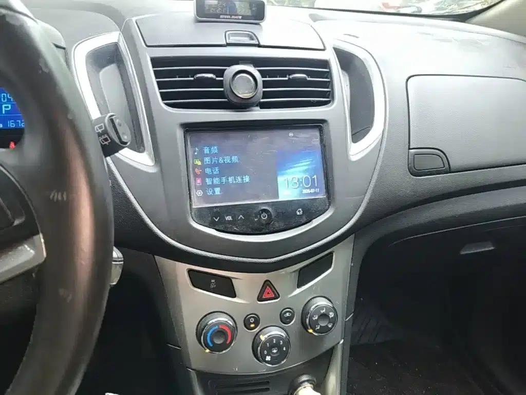 Chevrolet Trax 2014 1.4T Automatic 2WD Luxury — миниатюра 13