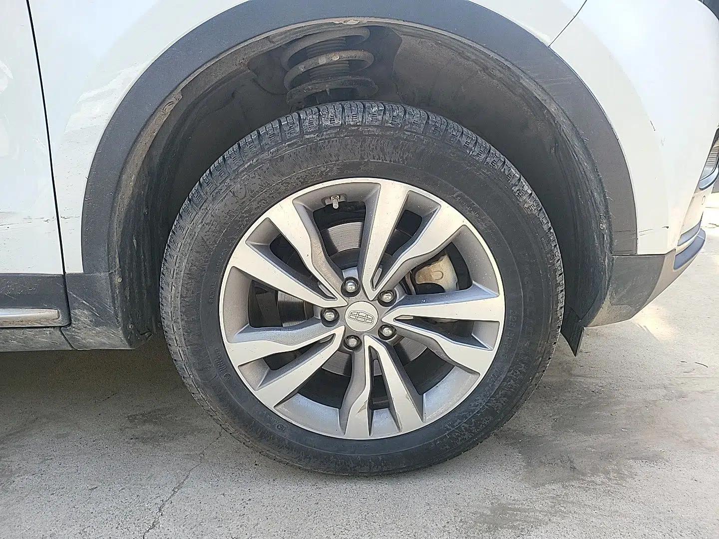 Geely Auto Emgrand X7 Sport 2016 1.8TD Automatic ZhiShang Model — миниатюра 8