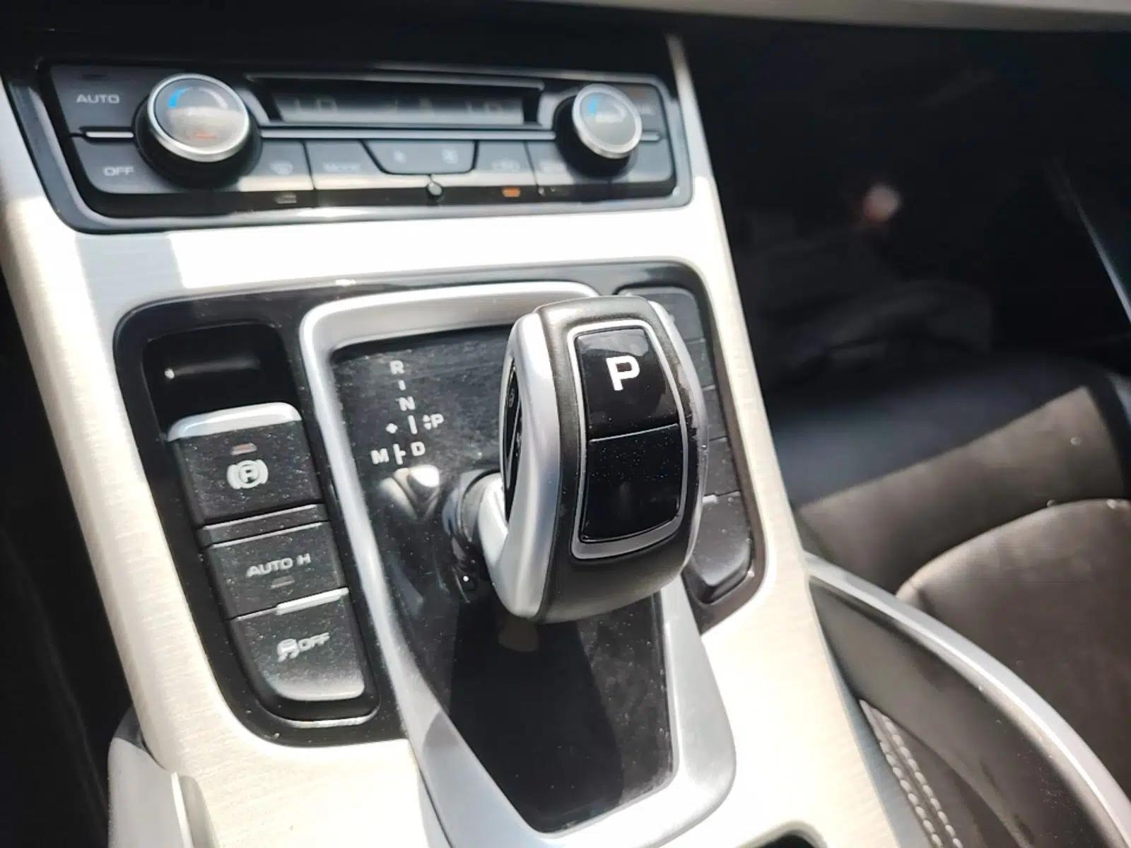 Geely Auto Emgrand X7 Sport 2020 1.8TD DCT Two-Wheel Drive Zhiya Model — миниатюра 16