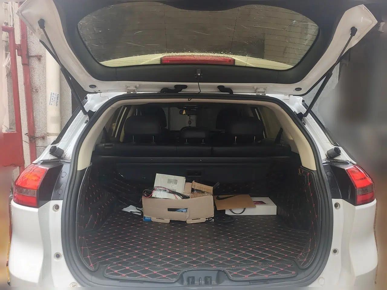 Geely Auto Emgrand X7 Sport 2016 1.8TD Automatic ZhiShang Model — миниатюра 19