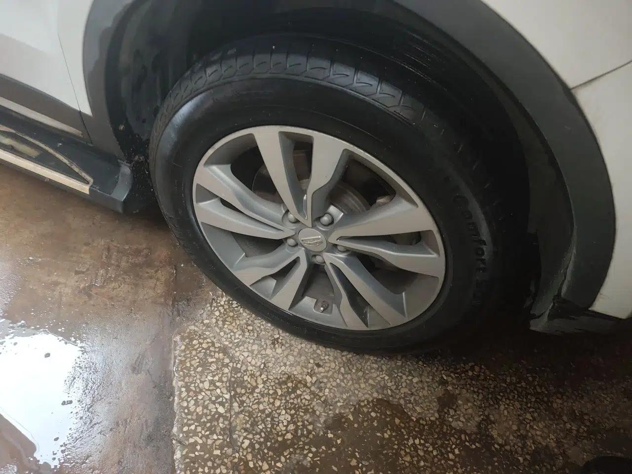 Geely Auto Emgrand X7 Sport 2016 1.8TD Automatic ZhiShang Model — миниатюра 8