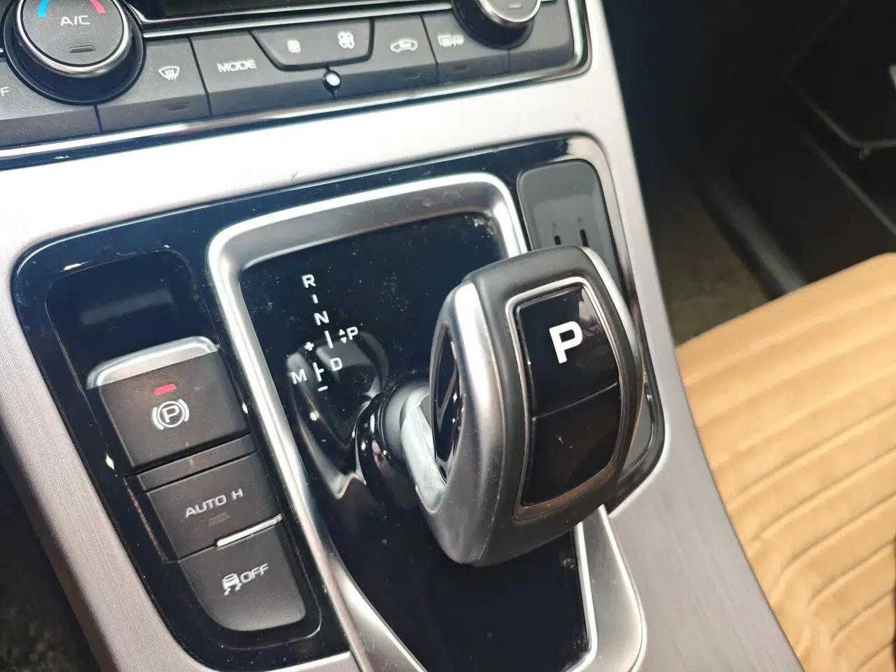 Geely Auto Emgrand X7 Sport 2021 Million Edition 1.8TD DCT Two-Wheel Drive Comfort Model — миниатюра 14